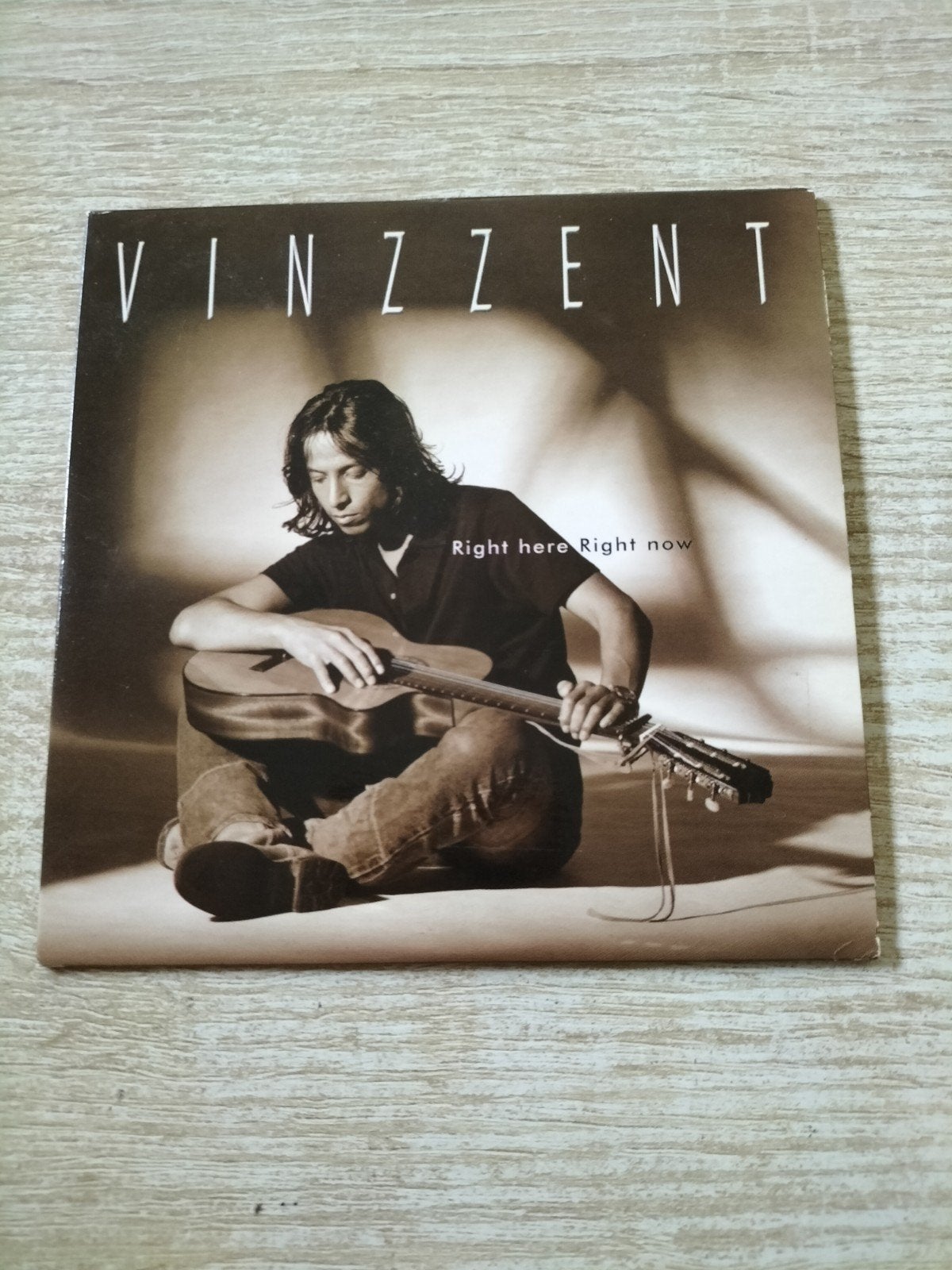 Vinzzent - right here right now, Ophalen of Verzenden, Pop