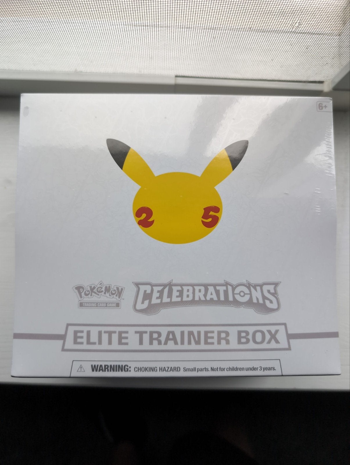 pokemon 25 anniversary etb sealed, Ophalen of Verzenden