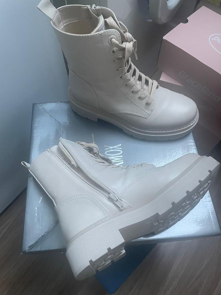Nieuwe beige veterlaarzen met rits - Maat 37, Beige, Lage of Enkellaarzen, Nieuw, Ophalen of Verzenden