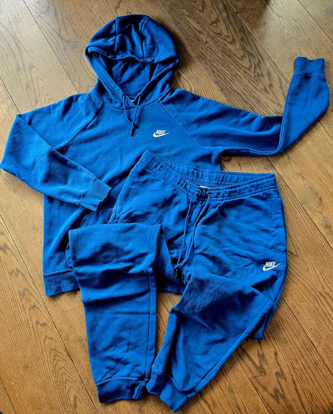 Nike trainingspak blauw - Maat M, Kleding | Dames, Huispakken, Maat 38/40 (M), Blauw, Nike, Ophalen of Verzenden
