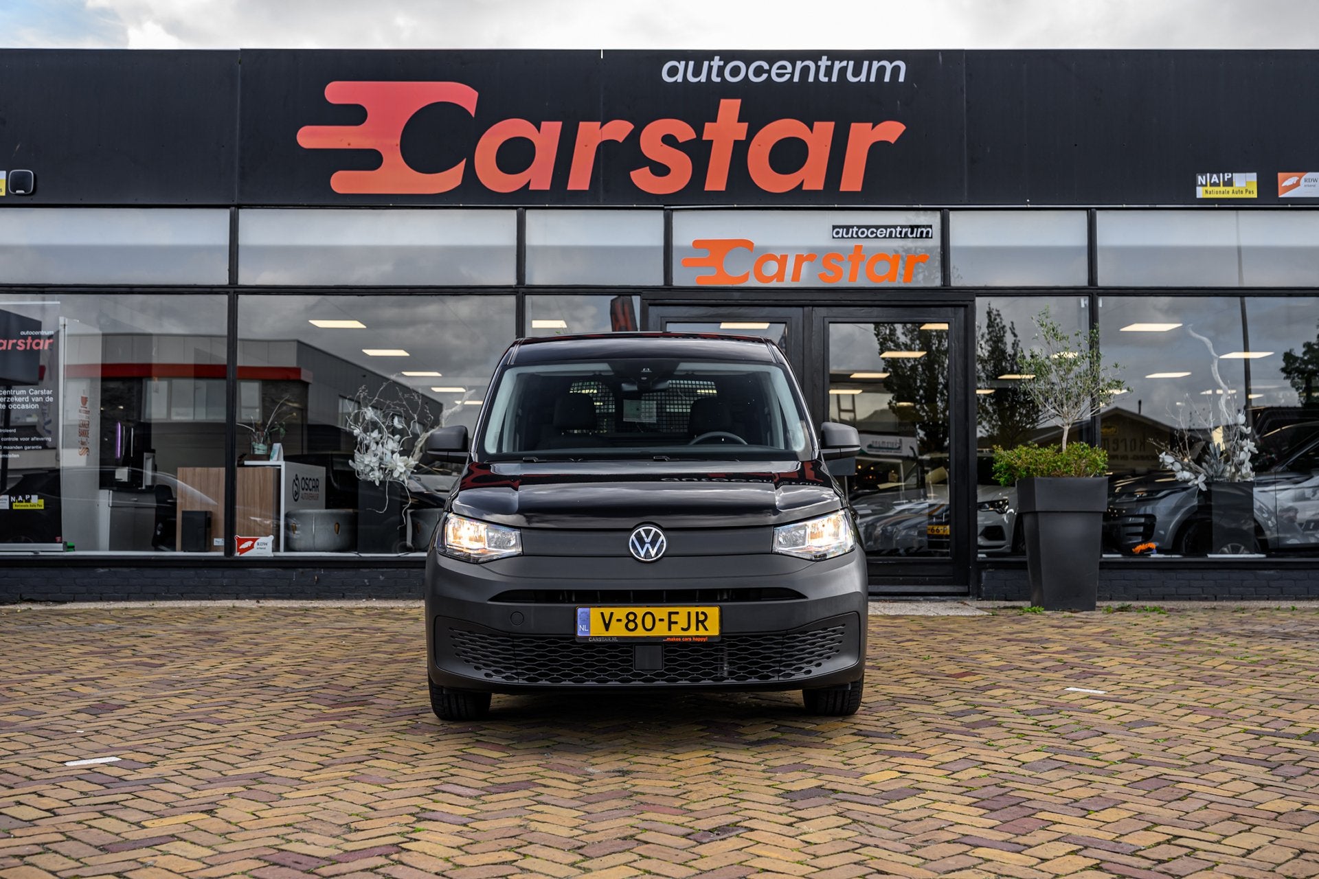 Volkswagen Caddy Cargo 2.0 TDI Trend|Cruise|Pdc|Car-Play, Voorwielaandrijving, Dealer onderhouden, Stof, Gebruikt