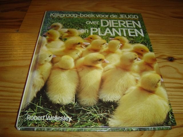 Te koop :kijkgraag-boek voor de jeugd over dieren en planten, Ophalen of Verzenden, Gelezen