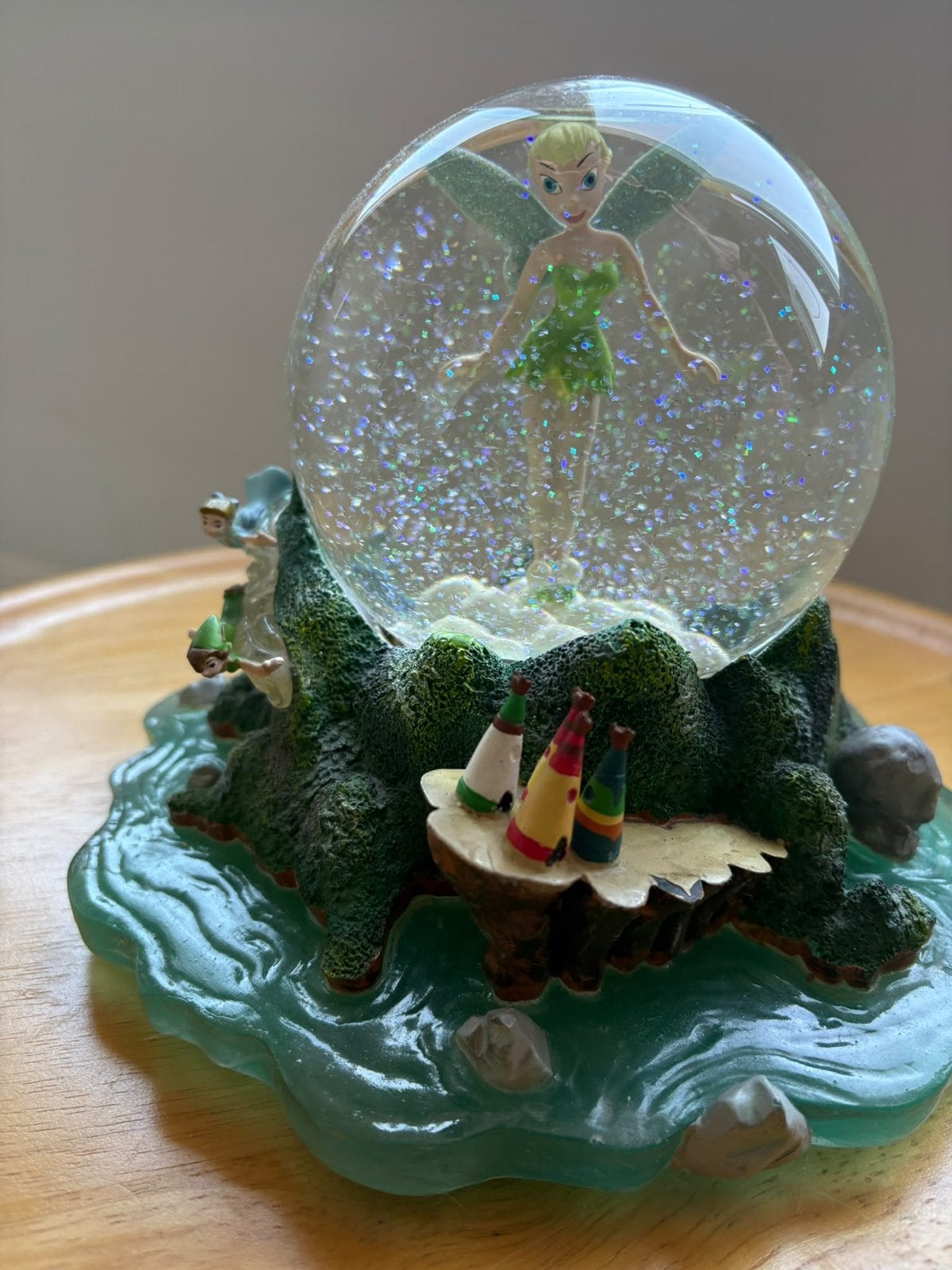 Disney Tinkerbell Sneeuwbol - Peter Pan, Verzamelen, Ophalen of Verzenden, Peter Pan of Pinokkio, Gebruikt, Beeldje of Figuurtje