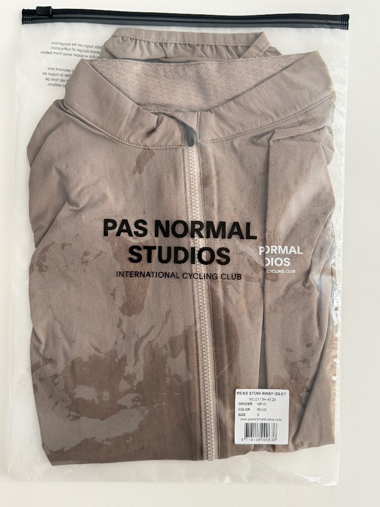 Pas Normal Studios Mechanism Stow Away Gilet Beige - maat S, S, Heren, Pas normal studios, Ophalen of Verzenden