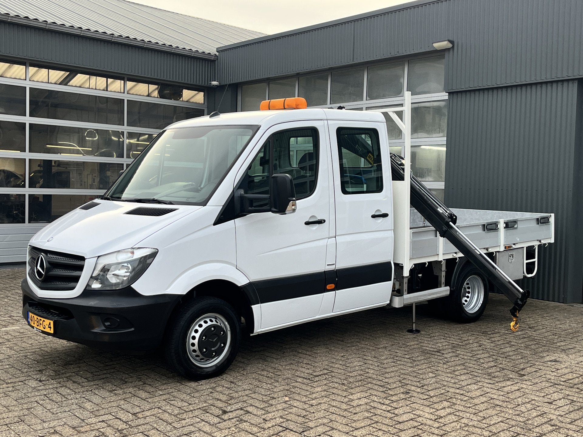 Mercedes-Benz Sprinter 513 CDI 130pk DC Laadkraan Hiab 017T, Stof, Gebruikt, 4 cilinders, Wit