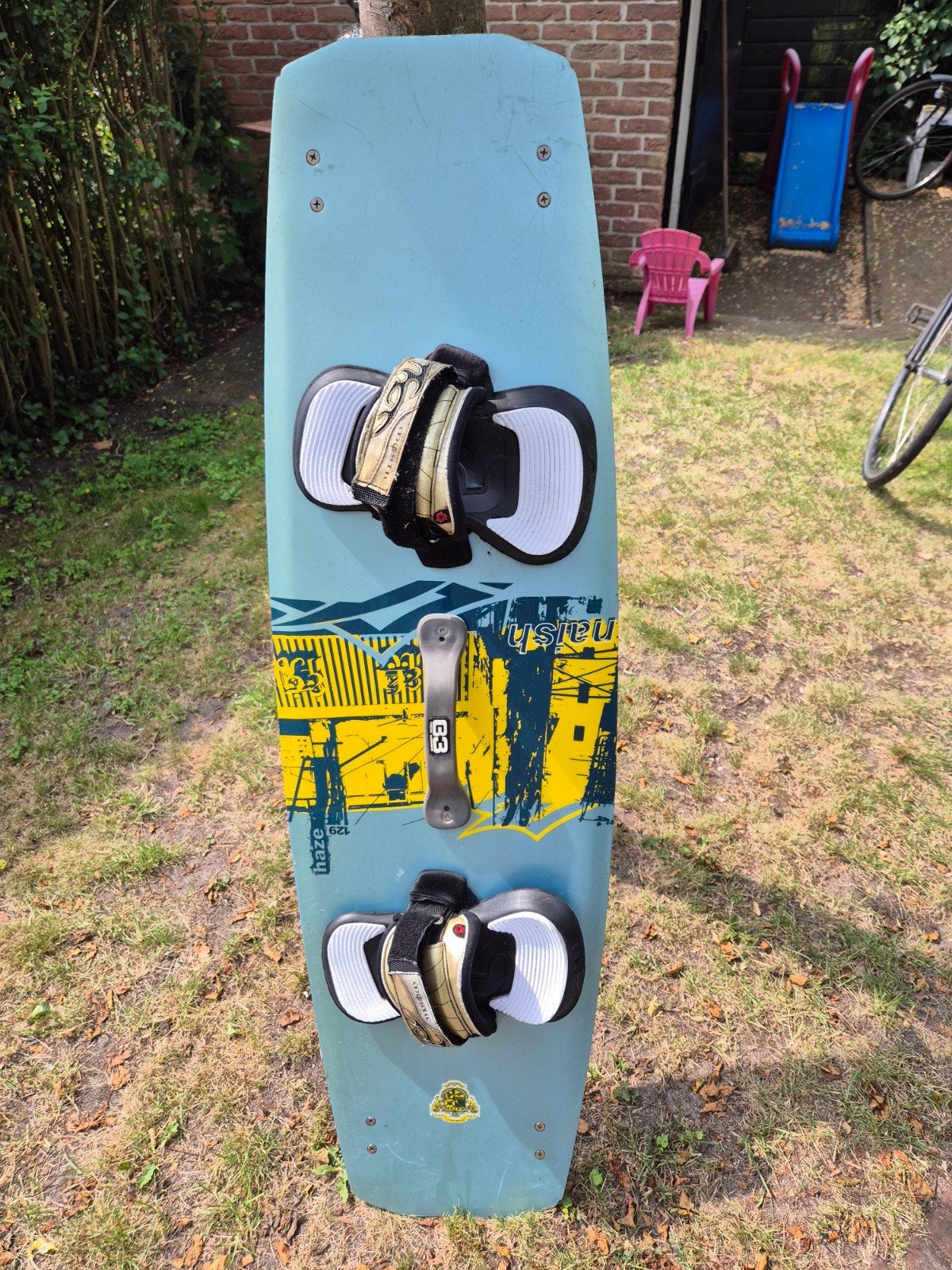 Naish Haze Twintip Kiteboard 129cm met Bindingen, Watersport en Boten, Kitesurfen, Twintip, Ophalen, Gebruikt, 4 m² of minder