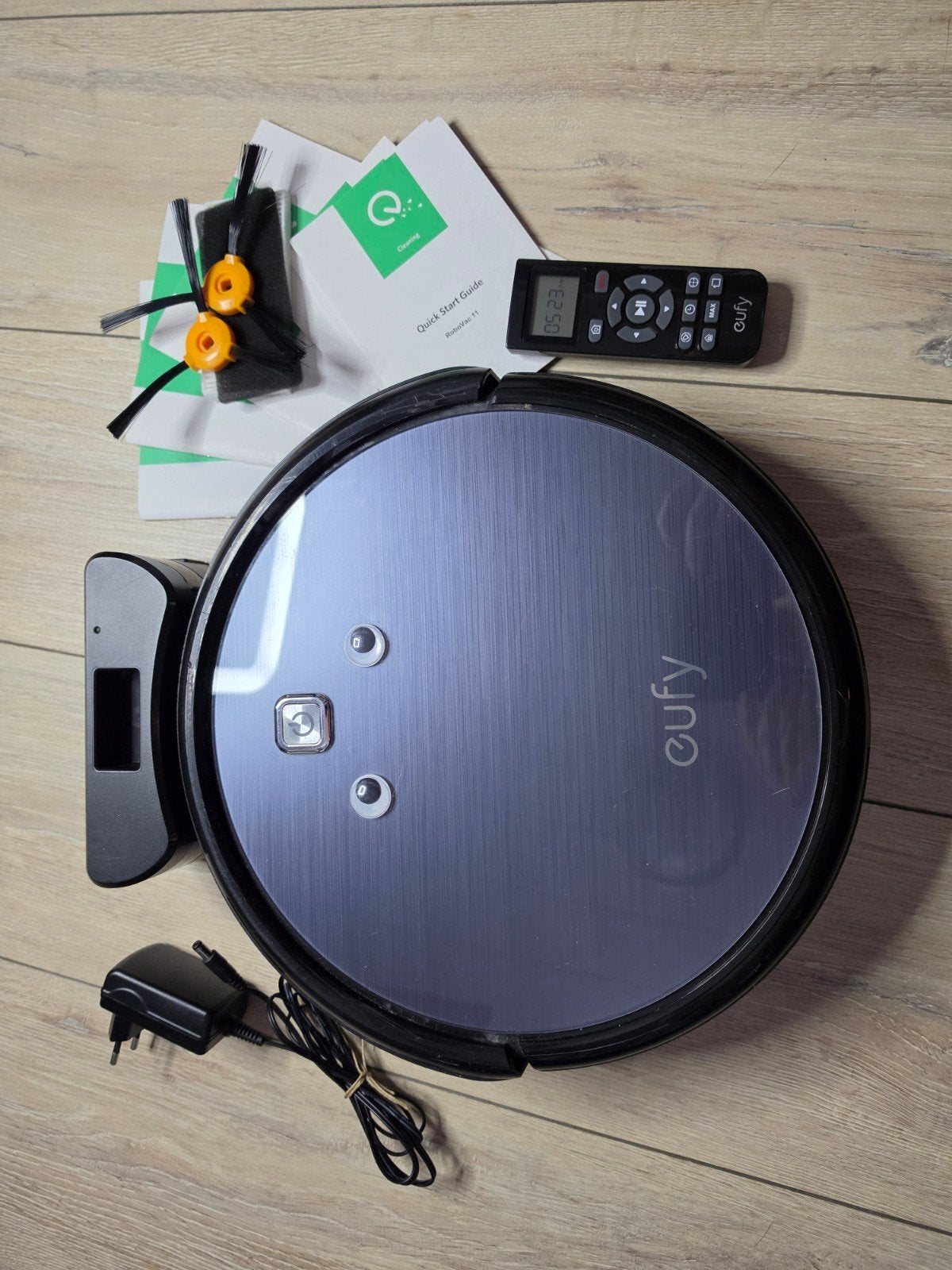 Eufy RoboVac 11 Robotstofzuiger met accessoires, Overige merken, Gebruikt, Ophalen of Verzenden, Robotstofzuiger