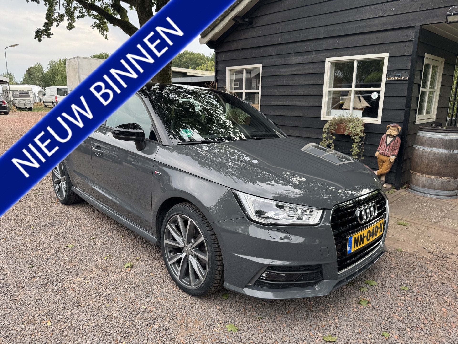 Audi A1 Sportback 1.4 TFSI Sport S line Edition (bj 2017), Auto's, 4 cilinders, 4 stoelen, Leder en Stof, 49 €/maand