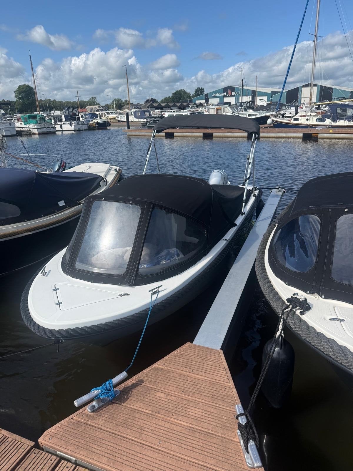 Jong gebruikte Valory 475 sloep inclusief trailer, Buitenboordmotor, Trailer, Zo goed als nieuw, Polyester