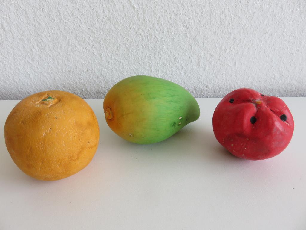 kunstfruit, nep fruit: sinaasappel, mango en granaatappel, Huis en Inrichting, Woonaccessoires | Overige, Ophalen of Verzenden
