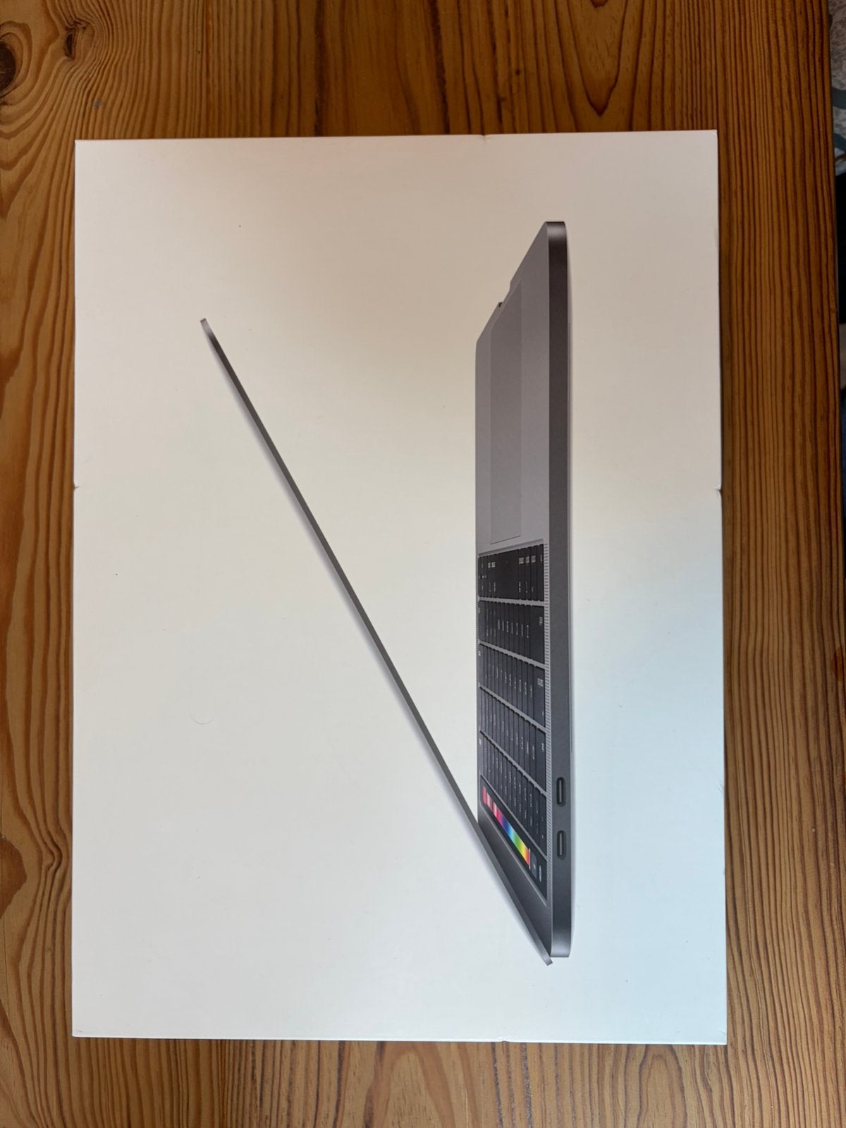 Macbook Pro 2019, 13-inch met touchbar., Computers en Software, MacBook Pro, Gebruikt, 256 GB, 2 tot 3 Ghz