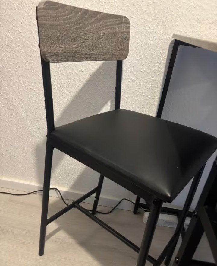 Foto 2 van Topconditie Bartafel inclusief krukken!