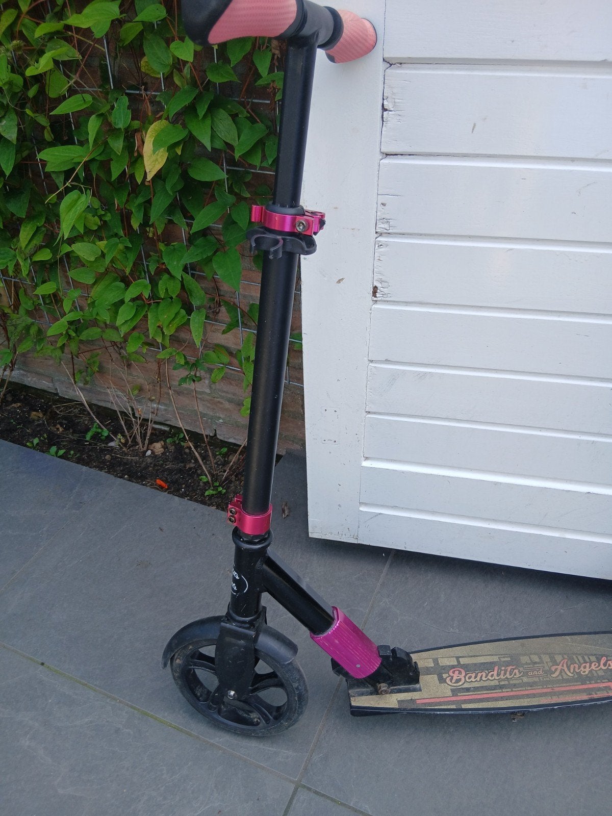 Bandits and Angels step - Roze/Zwart, Fietsen en Brommers, Steps, Ophalen, Zo goed als nieuw, Gewone step, Bandit Angels