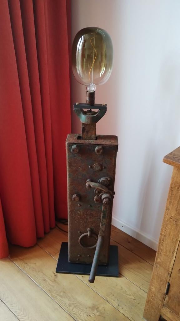 Zelfgemaakte lamp van een dommekracht, Ophalen, Gebruikt, 100 tot 150 cm, Metaal