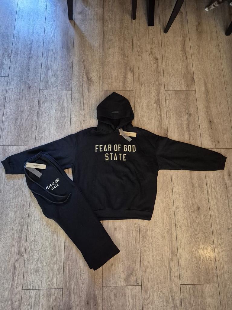 Fear of God State Essentials Trainingspak Zwart maat m, Kleding | Heren, Truien en Vesten, Ophalen of Verzenden, Nieuw, Maat 48/50 (M)