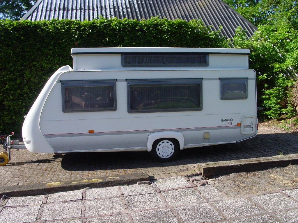 Rapido Club 42 -  Hefdak caravan met voortent, Standaardzit, Luifel, Tot en met 3, 750 - 1000 kg