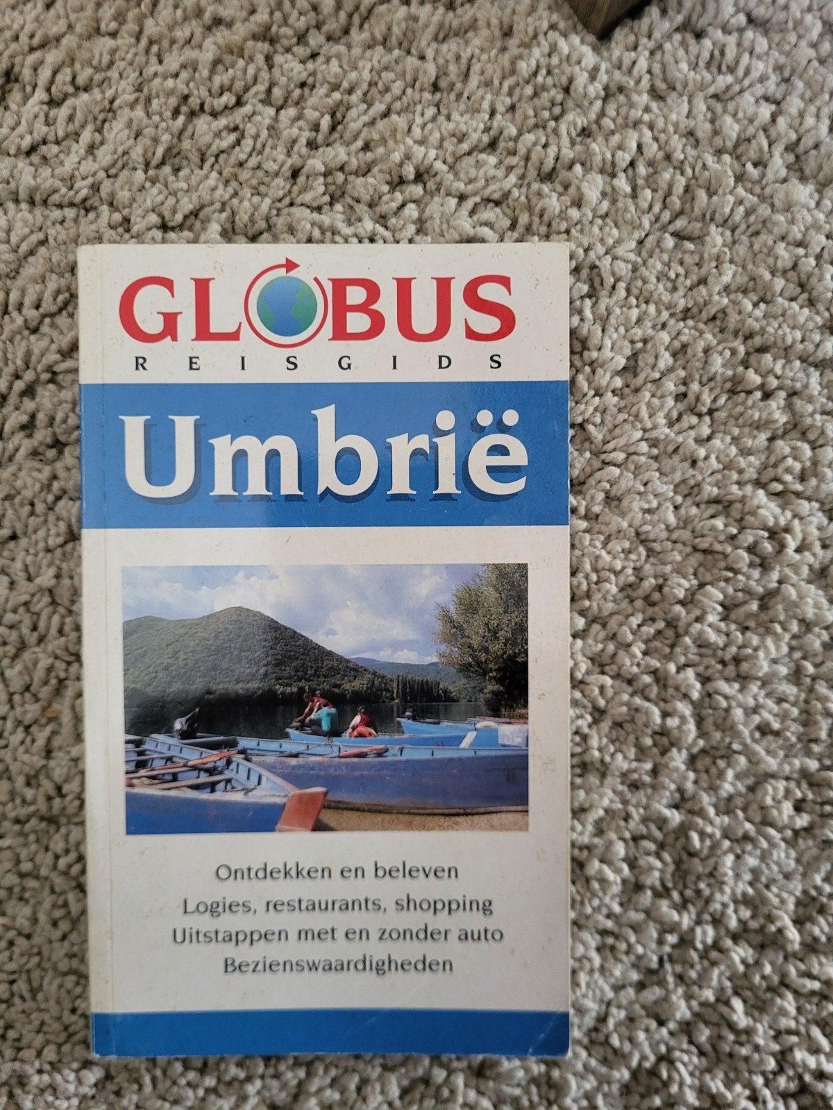 Globus Reisgids Umbrië - Ontdekken en Beleven, Europa, Ophalen of Verzenden, Reisgids of -boek, Gelezen