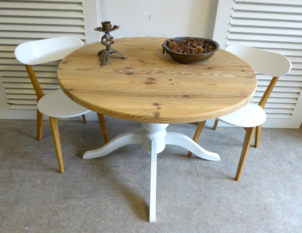 Prachtige witte ronde grenen tafel 113 cm, Ophalen, Zo goed als nieuw, Onbekend, Onbekend