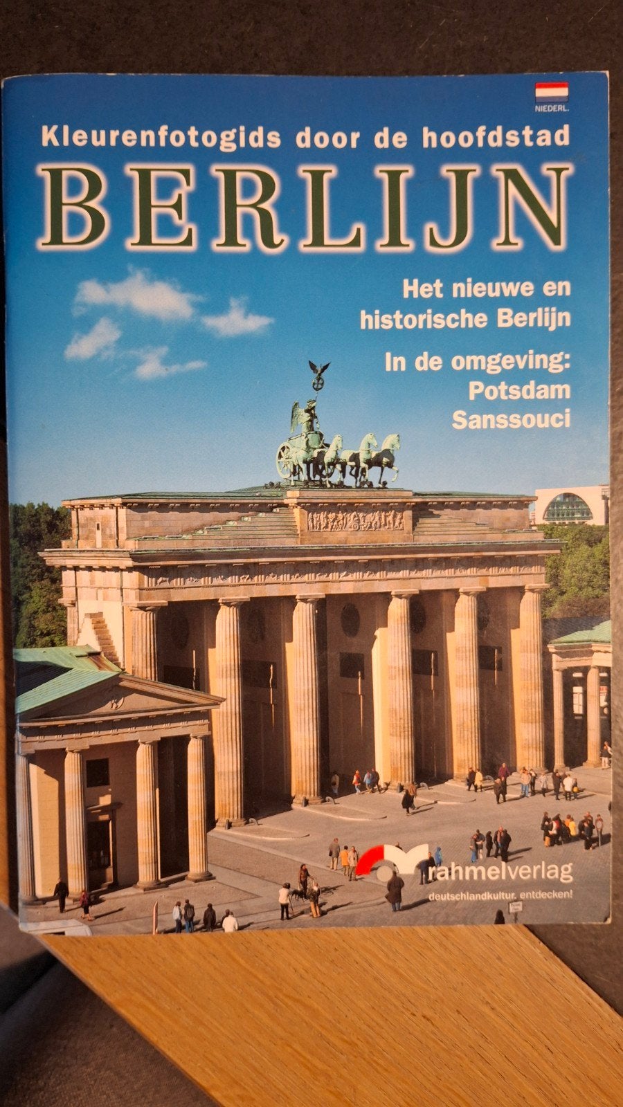 Kleurenfotogids door de hoofdstad Berlijn, Europa, Ophalen of Verzenden, Zo goed als nieuw, Reisgids of -boek