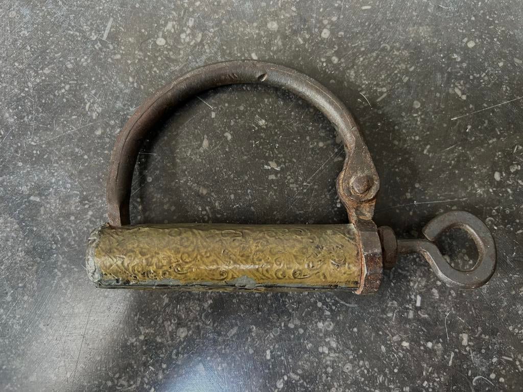 Antiek hangslot werkt niet verzamel iteim, Antiek en Kunst, Antiek | Gereedschap en Instrumenten, Ophalen of Verzenden