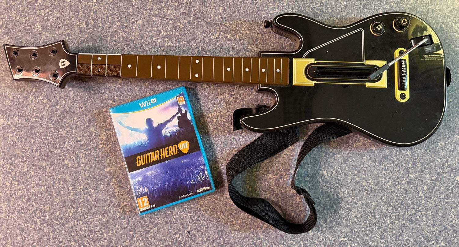Guitar Hero Live voor Wii U met gitaar, Ophalen, Muziek, 1 speler, Eén computer