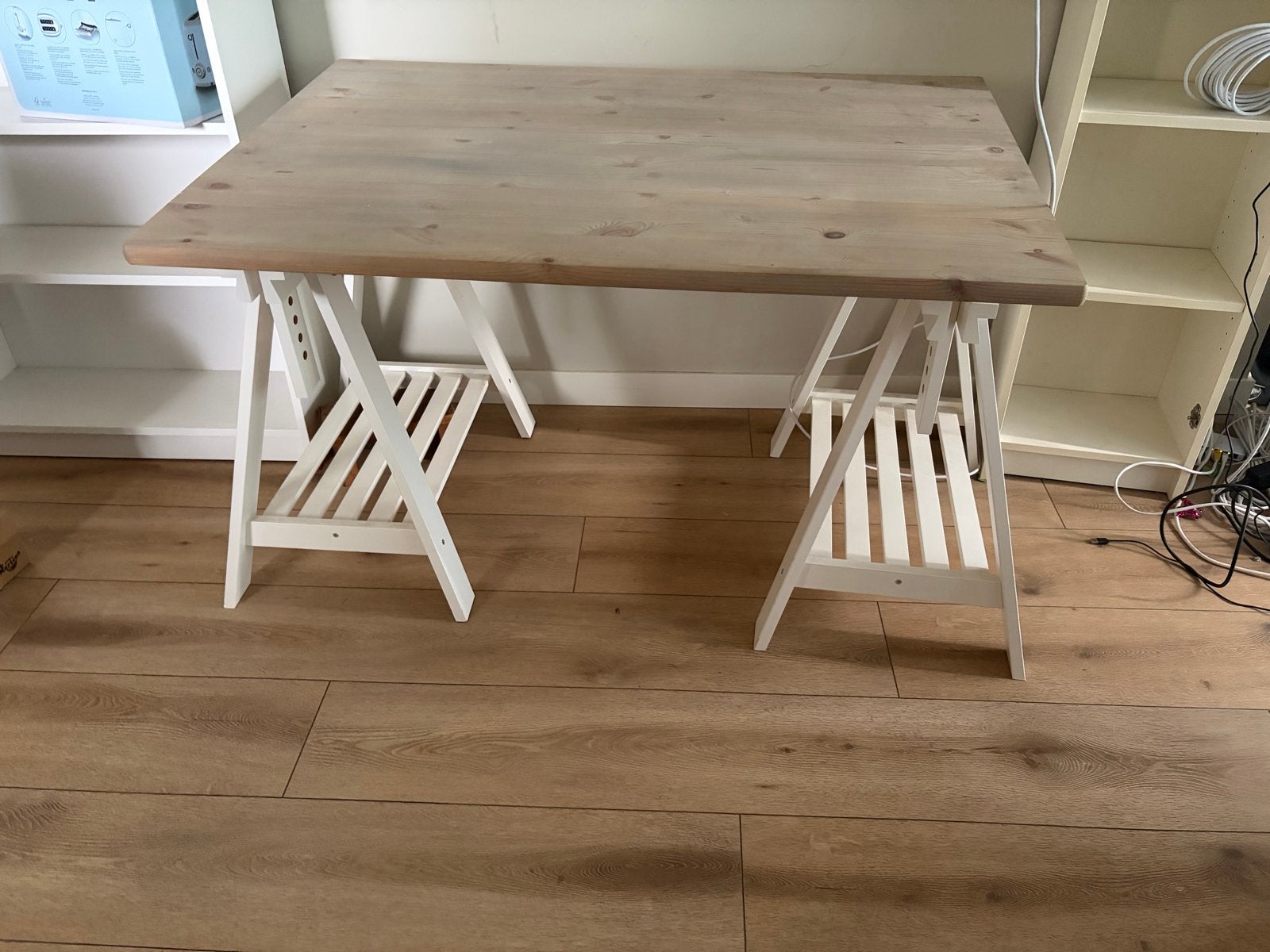 IKEA bureau met stoel, Ophalen, Gebruikt, Hout, In hoogte verstelbaar