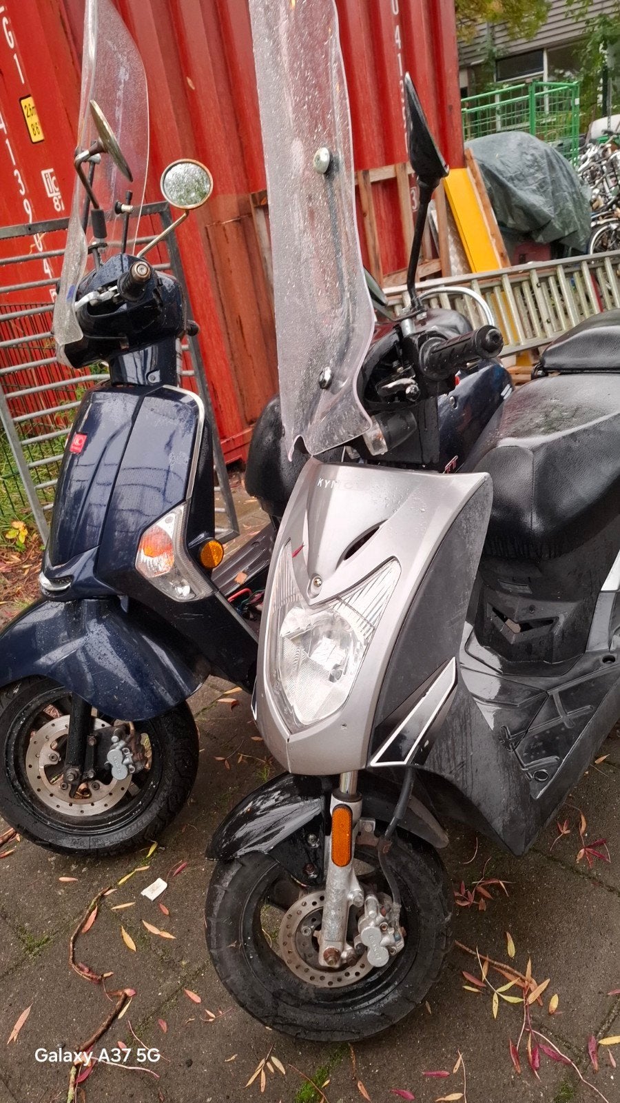 scooter 2 stuks 1 loop en 1 sloop, Ophalen, Gebruikt, Benzine, Overige modellen