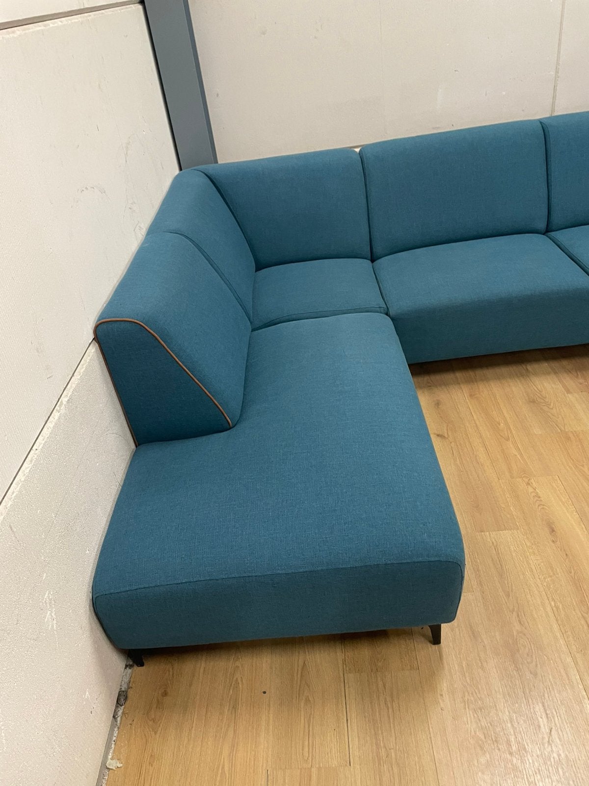 Mooie luxe turquoise blauwe hoekbank - GEREINIGD!!!, Huis en Inrichting, Ophalen, 250 tot 300 cm, Luxe, Hoekbank