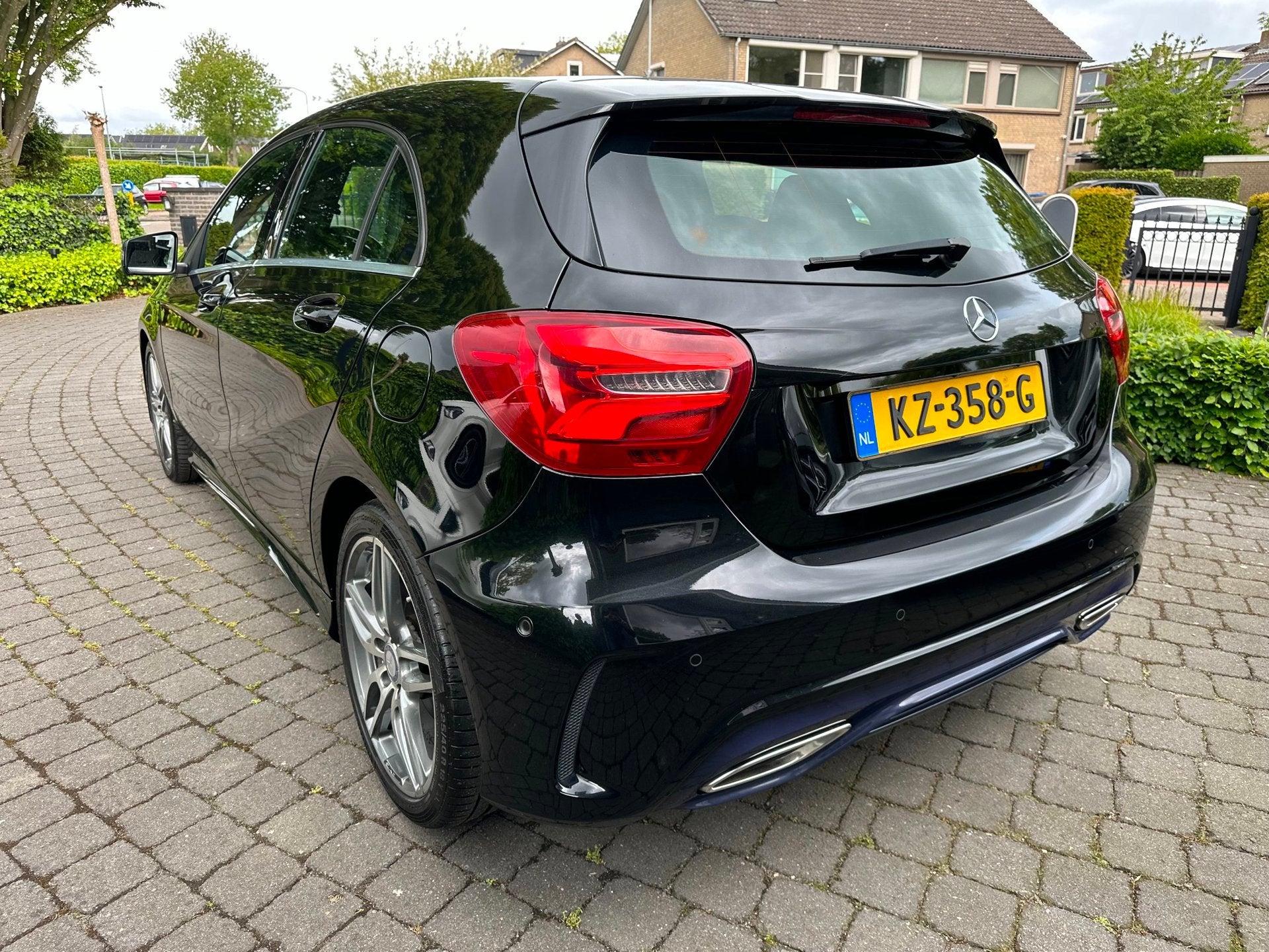 Mercedes-Benz A-klasse 160 Ambition AMG, Xenon Org NL, Auto's, Gebruikt, 4 cilinders, Zwart, Bedrijf