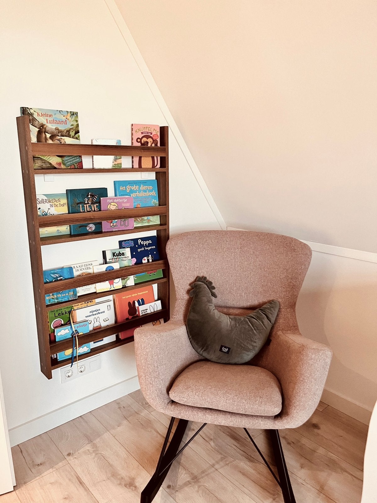 Montessori houten boekenrek – Japandi, Ophalen, 50 tot 100 cm, Zo goed als nieuw, Minder dan 100 cm