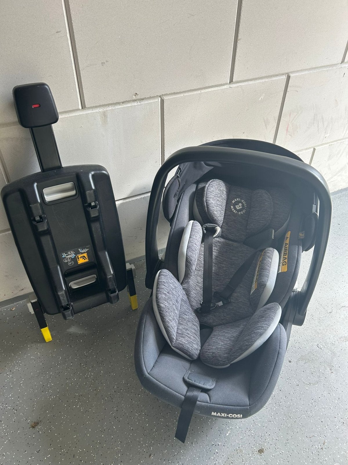 Maxi-Cosi Pebble 360 Pro i-Size autostoel met FamilyFix 360, Verstelbare rugleuning, Ophalen of Verzenden, Zo goed als nieuw, Isofix