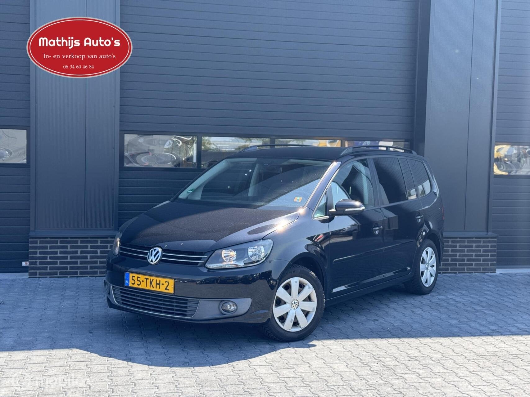 Volkswagen Touran 1.6 TDI Highline BlueMotion, Euro 5, 4 cilinders, Zwart, Origineel Nederlands