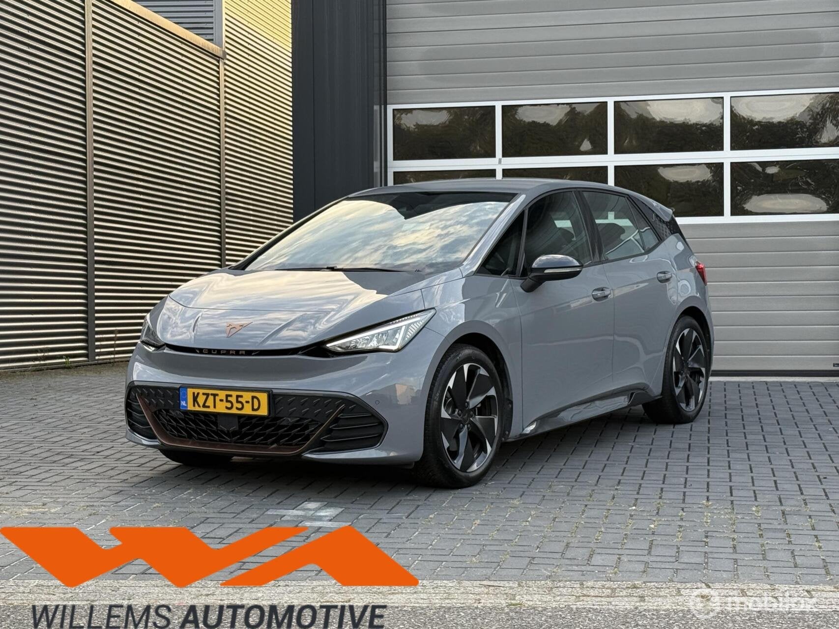 CUPRA Born Impulse 62 kWh 204PK Vapor Grey|19'inch|SOH96%, Auto's, Automaat, Zwart, 204 pk, 62 kWh
