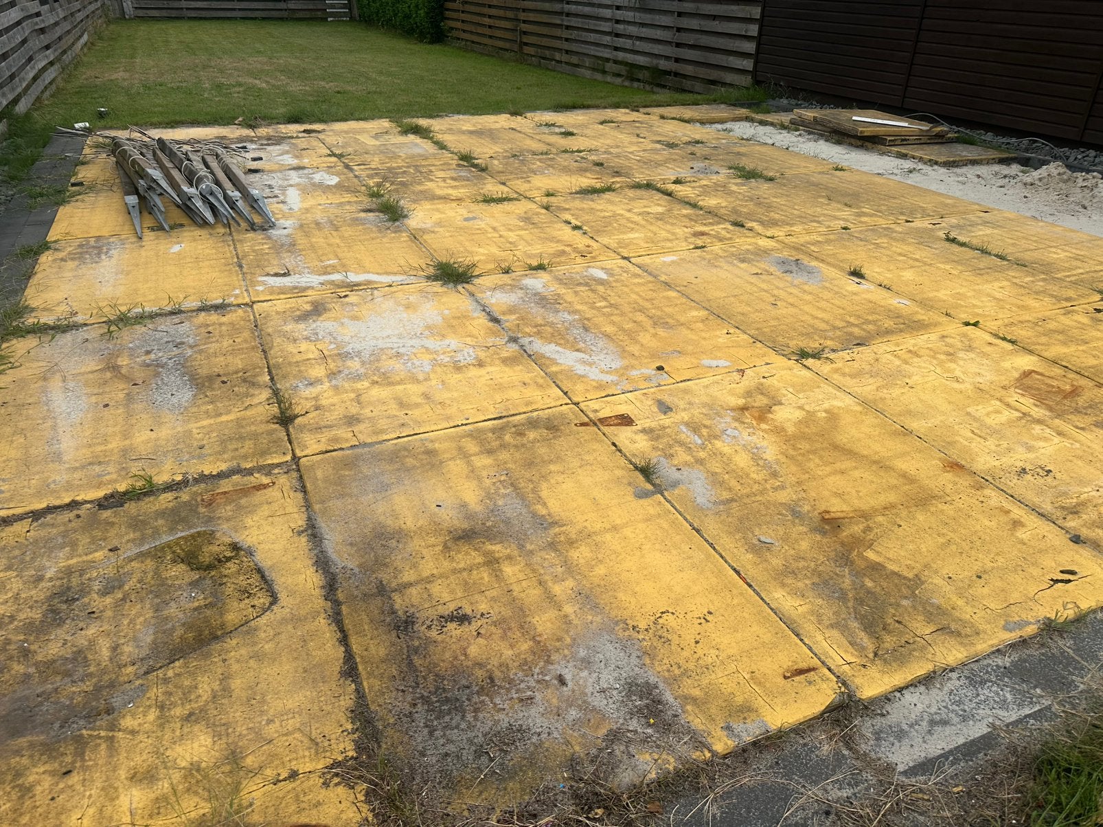 Gebruikte steenschotten, Ophalen, 60 cm of meer, Gebruikt, Minder dan 5 m²