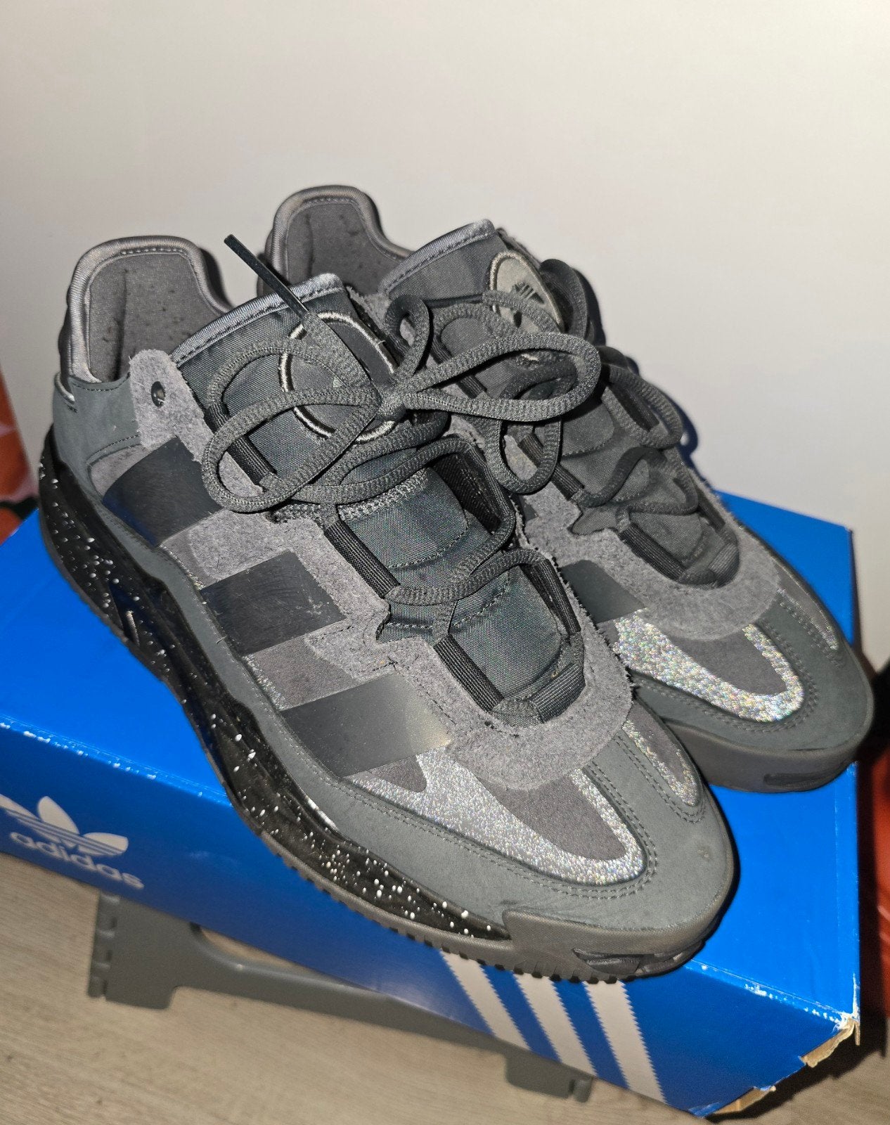 ADIDAS NITEBALL SE GREY 3M MAAT 46 SCHOENEN, Ophalen of Verzenden, Zo goed als nieuw, Overige kleuren