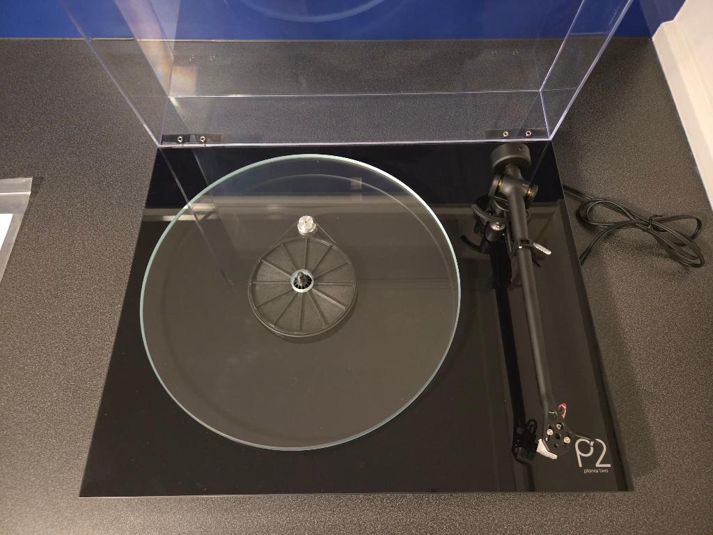 Rega planar 2 platenspeler, Ophalen of Verzenden, Zo goed als nieuw, Platenspeler, Overige merken