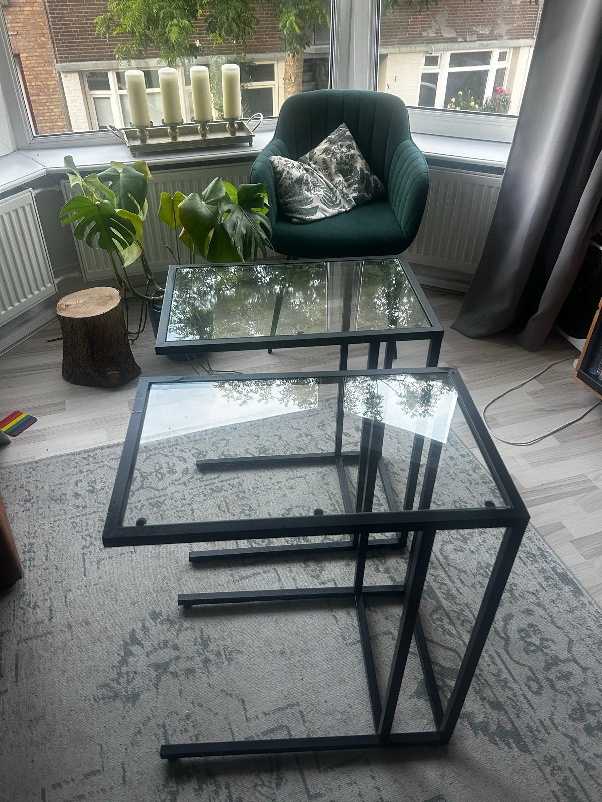 2x IKEA VITTSJÖ Laptophouder / Bijzettafel Glas/Metaal, Huis en Inrichting, Tafels | Bijzettafels, Ophalen, 55 tot 75 cm, 60 cm of meer