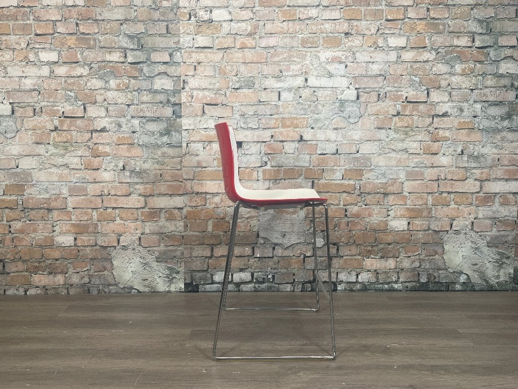 Arper Catifa 46 Bar Stool Sled wit rood bij TheReSales, Ophalen, Zo goed als nieuw, Metaal, 90 cm of meer