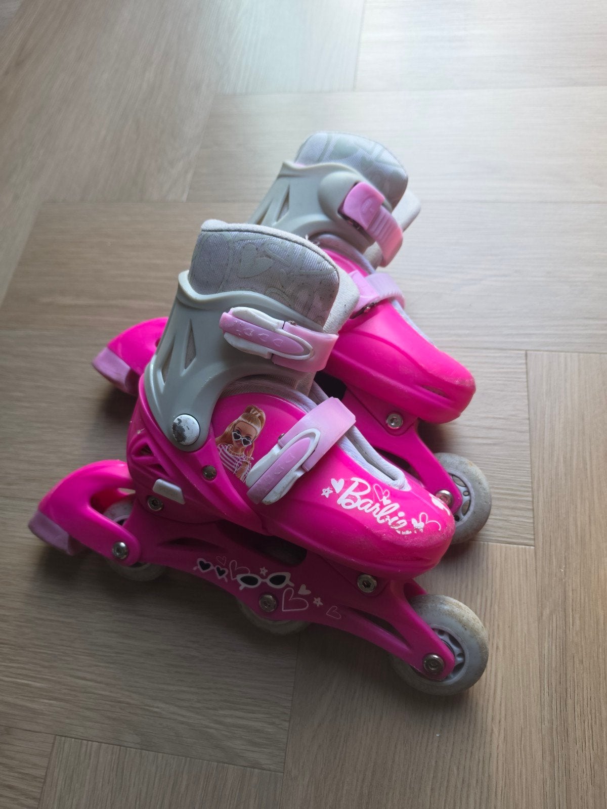 Barbie skeelers maat 27-30, Ophalen of Verzenden, Gebruikt
