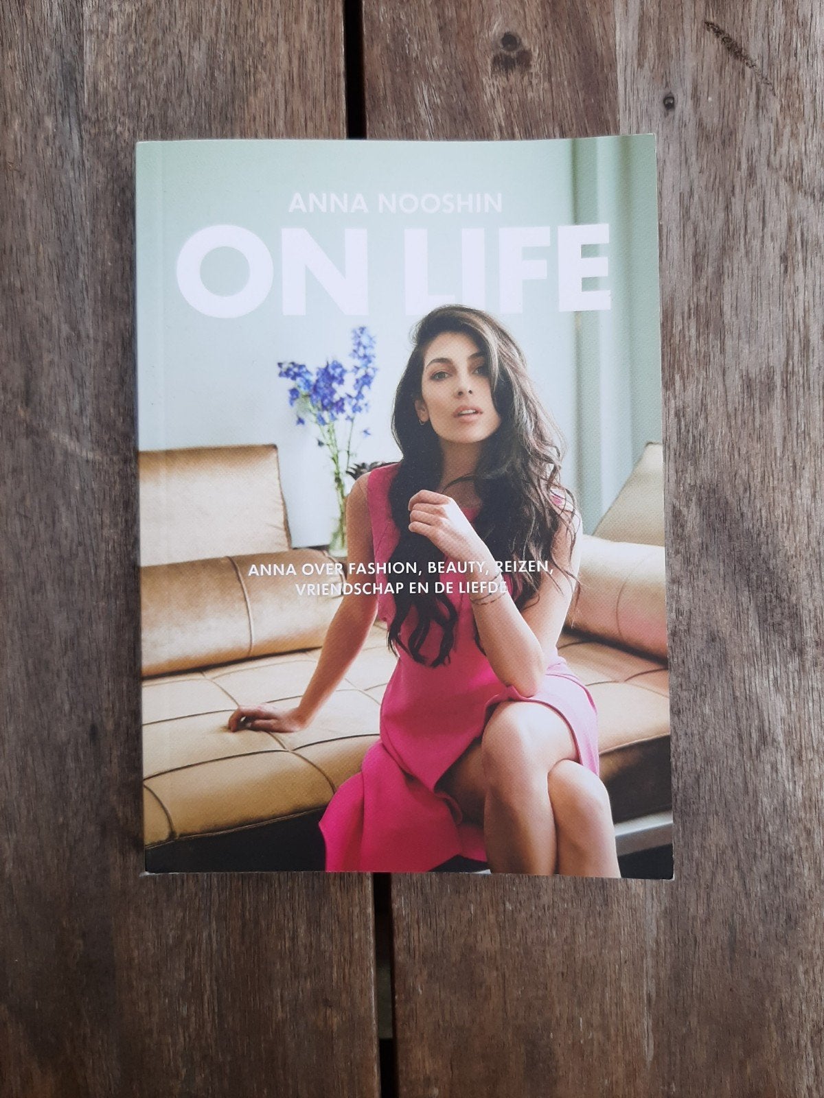 2 boeken van anna nooshin on top en on life, Ophalen of Verzenden, Zo goed als nieuw, Mode algemeen