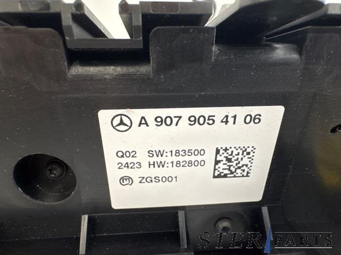 Kachel Bedieningspaneel van een Mercedes Sprinter, Gebruikt, -, Ophalen of Verzenden, -