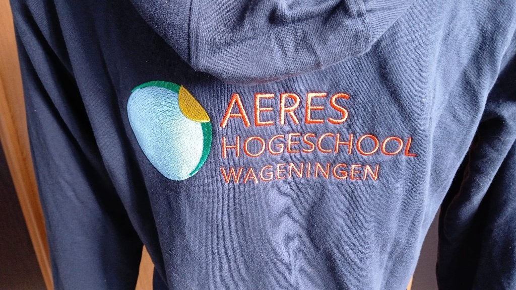 Blauwe Horka mensweaters reclame Aeres Hogeschool Wageningen, Blauw, Ritssluiting, Nieuw, Ophalen of Verzenden