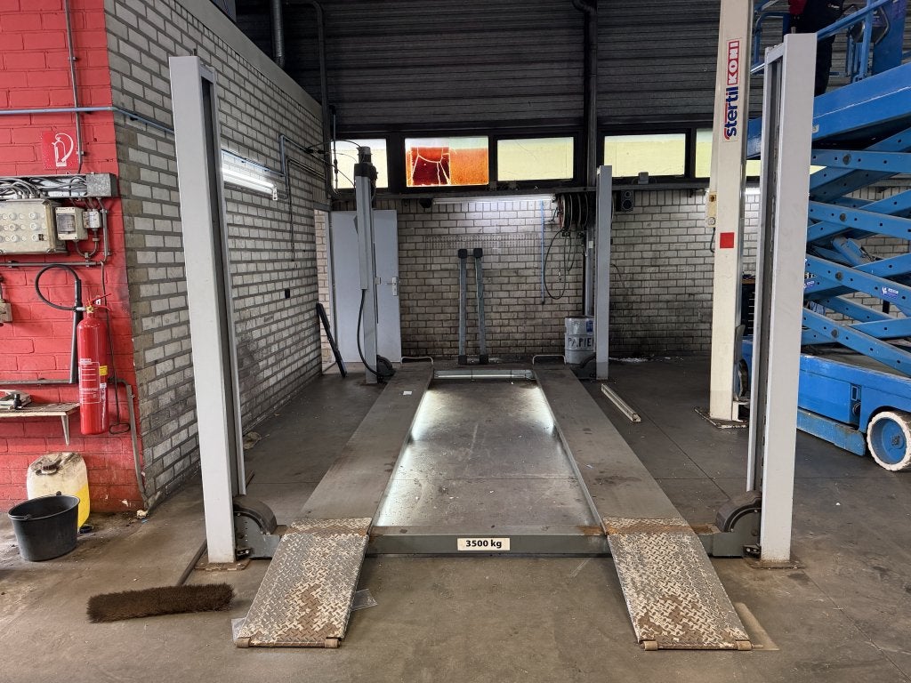 Space / Ravaglioli SQ350 4 koloms APK hefbrug 3500KG, Niet ingevuld, Niet ingevuld, Ophalen of Verzenden, Zo goed als nieuw