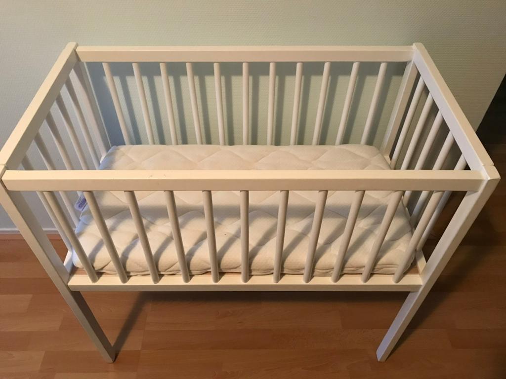 Wit ledikant in zeer goede staat, Kinderen en Baby's, Babywiegjes en Ledikanten, Ophalen, Zo goed als nieuw, Ledikant