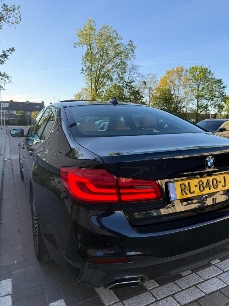 BMW 5-Serie/M-PAKKET/PANO/DEALER ONDERHOUDEN/TOP staat, Auto's, 1998 cc, Achterwielaandrijving, 4 cilinders, 2000 kg