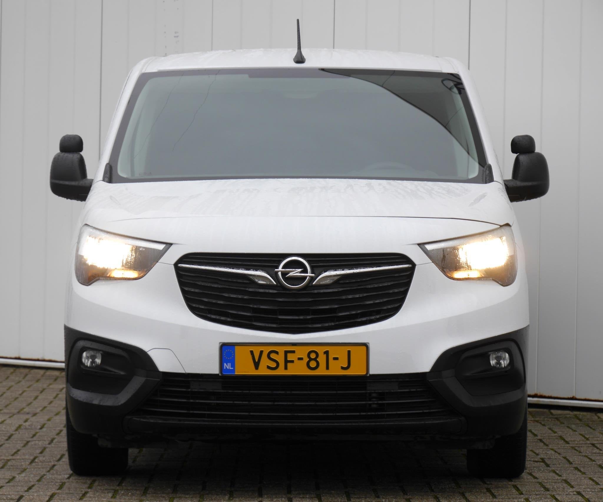 Opel Combo 1.5D 100pk L1H1 Edition | Airconditioning | Bluet, Stof, Gebruikt, Euro 6, 4 cilinders
