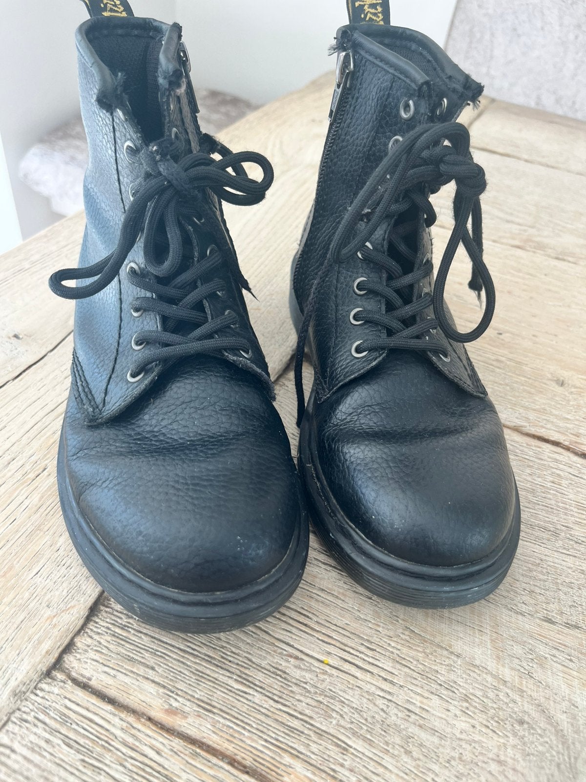 dr martens maat 34 * zwart, Kinderen en Baby's, Kinderkleding | Schoenen en Sokken, Verzenden, Zo goed als nieuw, Meisje, Laarzen