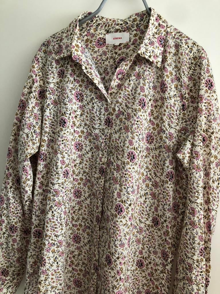Xirena. Nieuwe Gebloemde blouse met lange mouw mt.M, Kleding | Dames, Blouses en Tunieken, Ophalen of Verzenden, Maat 38/40 (M)