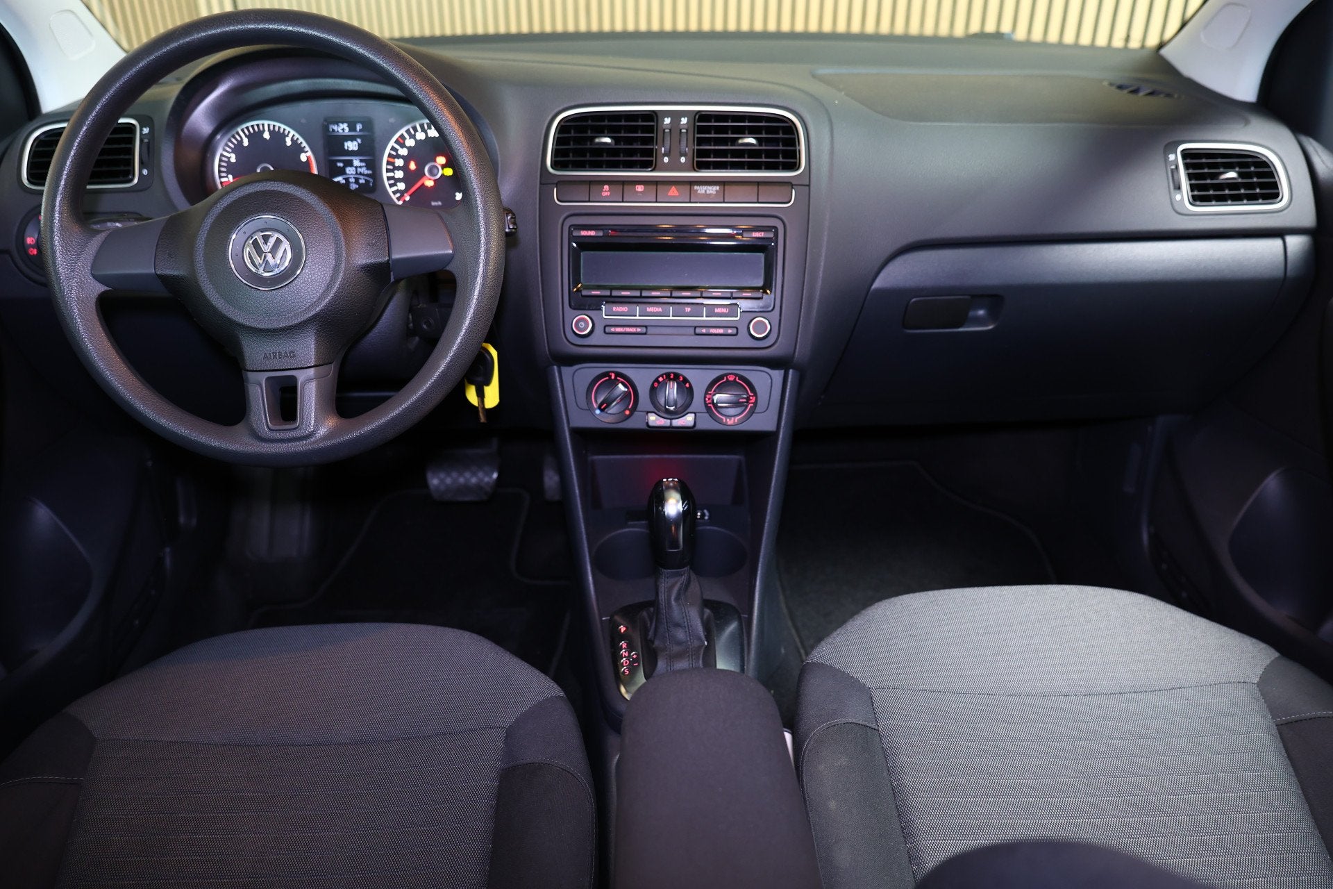 Volkswagen Polo AVM 1.4-16V Comfortline DSG AIRCO PDC "11, Auto's, Volkswagen, Euro 5, 40 €/maand, Zwart, 4 cilinders