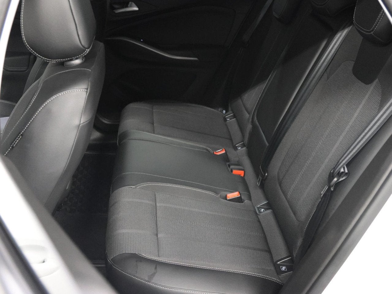 Foto 17 van Opel Grandland 1.2 130PK Turbo GS | 1ste eigenaar | AppleCar